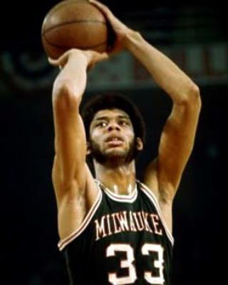 欧文连续突破创造机会（欧文连续强突制造良机）