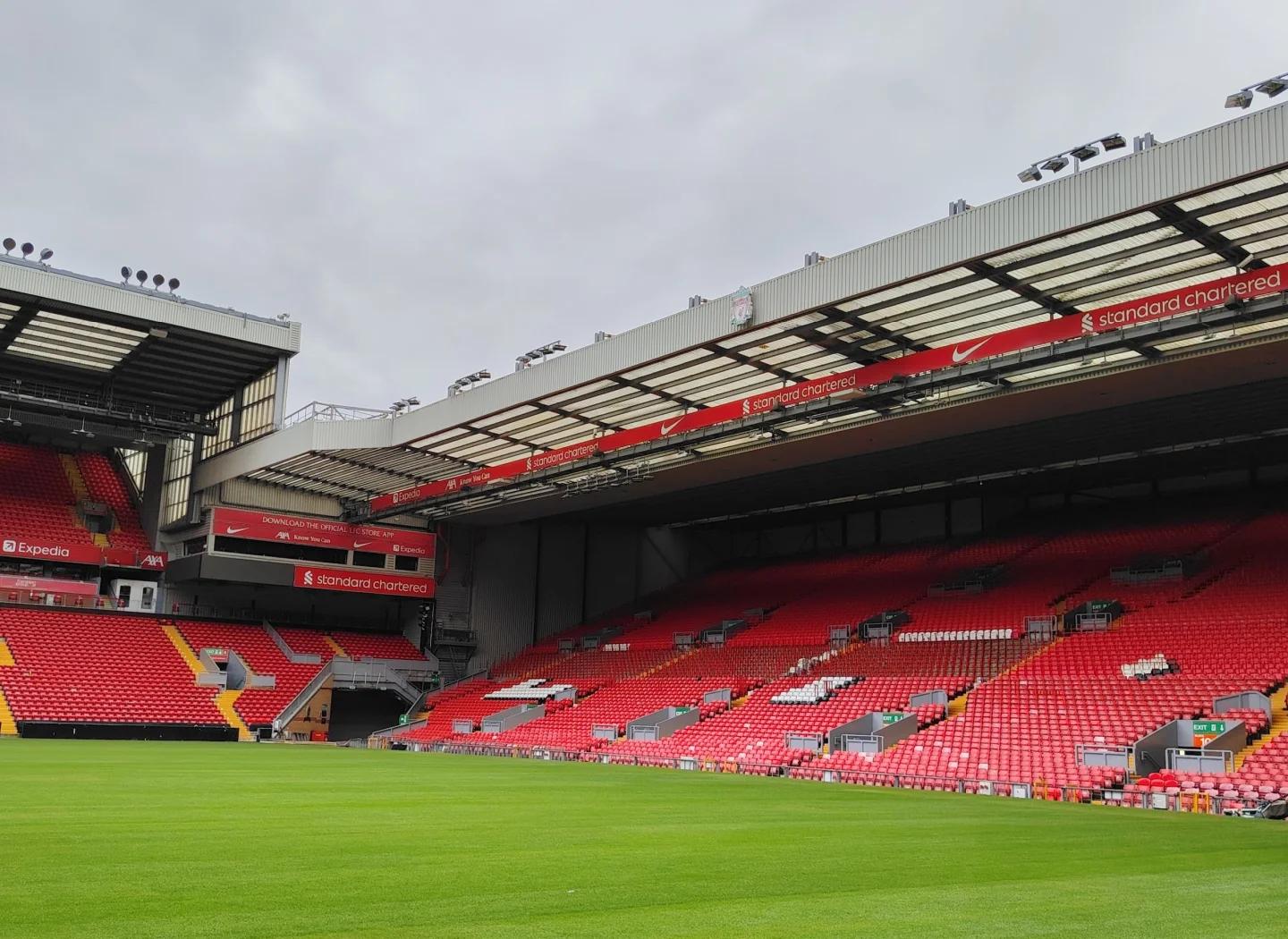 西班牙人上轮客场1-0击败塞尔塔，斩获赛季7连胜，暂列西甲第6，距离降级区仅12分。（西班牙人上轮客场1-0力克塞尔塔，豪取赛季七连胜，暂居西甲第六，距降级区仅12分）