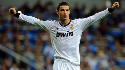 马卡：贝林和姆巴佩被拽倒均未获点，皇马对裁判非常愤怒（马卡报：贝林厄姆与姆巴佩遭拉倒均未判点球，皇马怒批裁判）