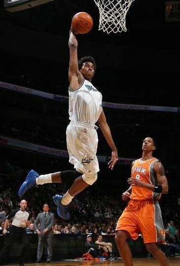 亚冠卡位生死战！布里兰主场无敌争出线，江原FC客场搏命追积分（亚冠关键卡位战：布里兰主场强势冲击出线，江原FC客场背水抢分）