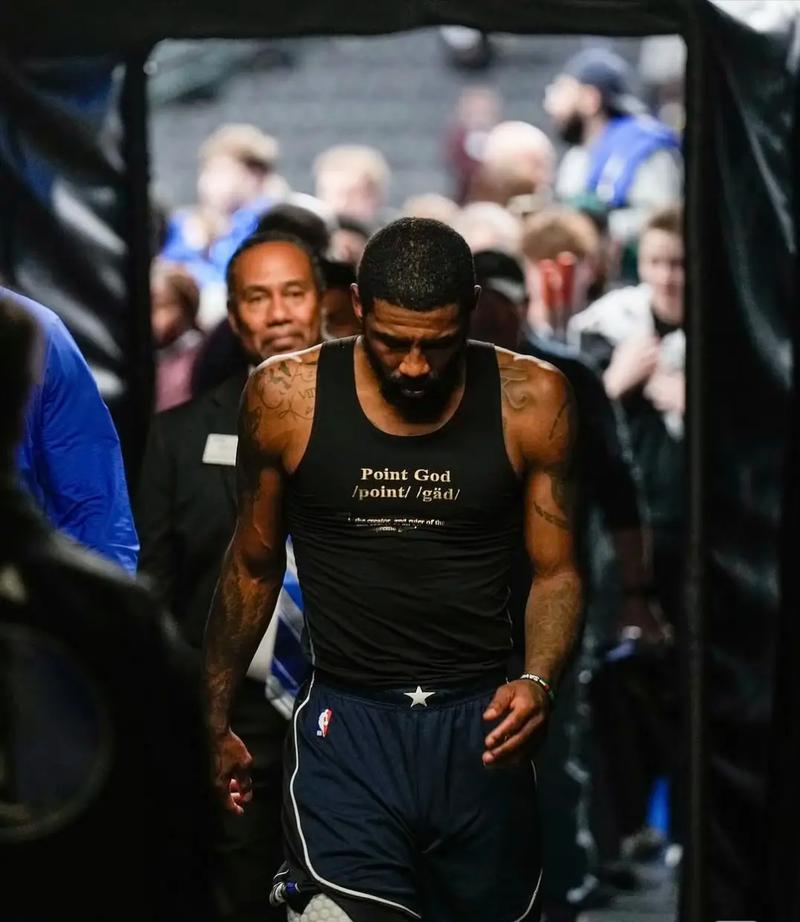 经历车祸事件后首次出场，何塞普：对未来挑战有更清晰的认识（车祸后首次亮相，何塞普：对未来挑战更加明确）