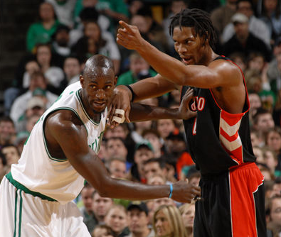 VAR 看了这么久，在犹豫什么？（VAR看了半天，还在等什么？）