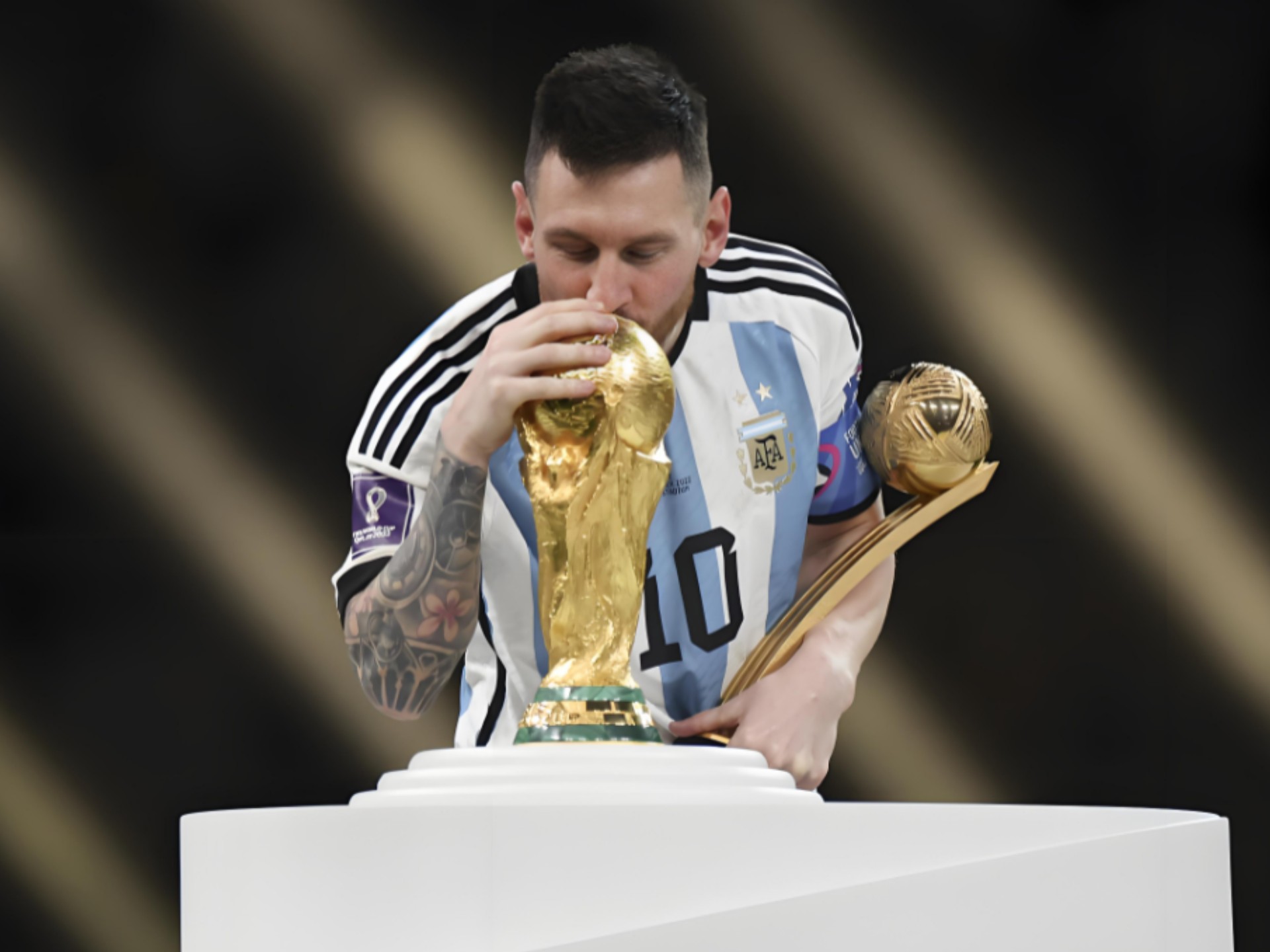 梅里诺玩二选一：佩德里＞维蒂尼亚、厄德高、罗德里（梅里诺做出选择：佩德里力压维蒂尼亚、厄德高与罗德里）