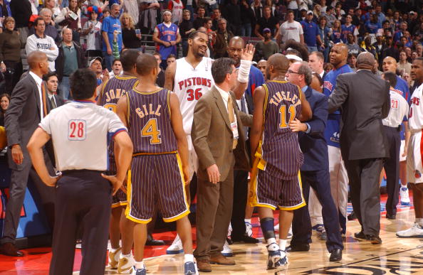 东契奇38+11詹姆斯10分 湖人负太阳7连胜被终结（东契奇砍38+11，詹姆斯仅10分；湖人不敌太阳，七连胜告破）