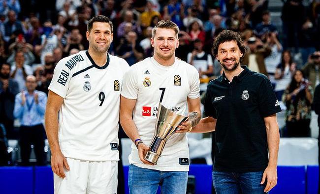 恩里克：裁判只给卡马拉黄牌？只能说舍瓦利耶很幸运没受大伤（恩里克质疑仅罚卡马拉黄牌：舍瓦利耶幸运未受重伤）