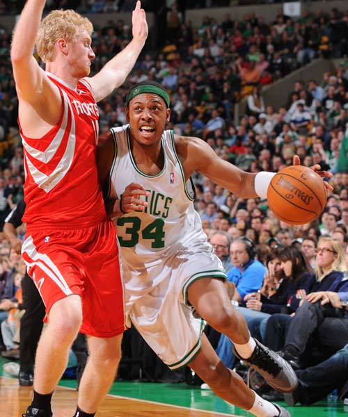 施洛特贝克：当灯光亮起、多特的主场沸腾时，我们很难被击败（施洛特贝克：灯光亮起、主场沸腾之时，多特几乎不败）