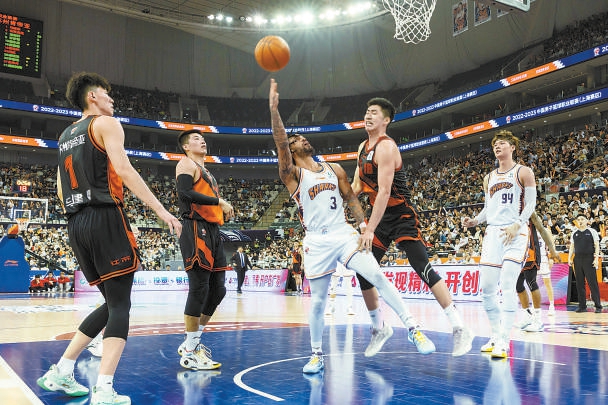 图片报：由于赛程安排，拜仁今年没给球员安排圣诞节庆祝活动（图片报：受赛程影响，拜仁今年取消球员圣诞庆祝活动）