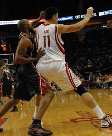 波多尔斯基：现在的拜仁踢得很有统治力；希望阿森纳英超夺冠（波多尔斯基：拜仁如今统治力十足，盼阿森纳问鼎英超）